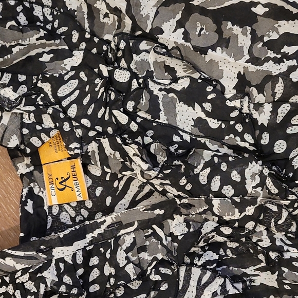 NWT Cindy Ambuehl Sleeveless Top - Picture 2 of 5